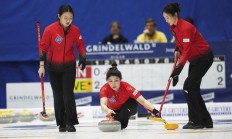 澳门威尼斯APP:中国女子冰壶队世锦赛夺铜直通冬奥会